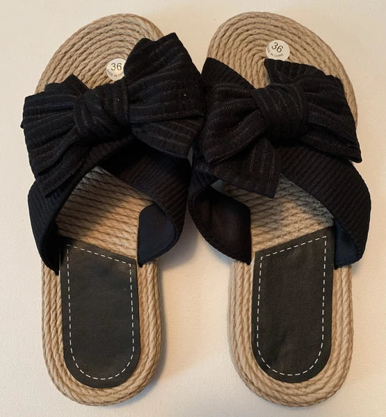 Women Black Bow Decor Straps Slides Fashionable Toe Flat Sandals Size 5.5 US