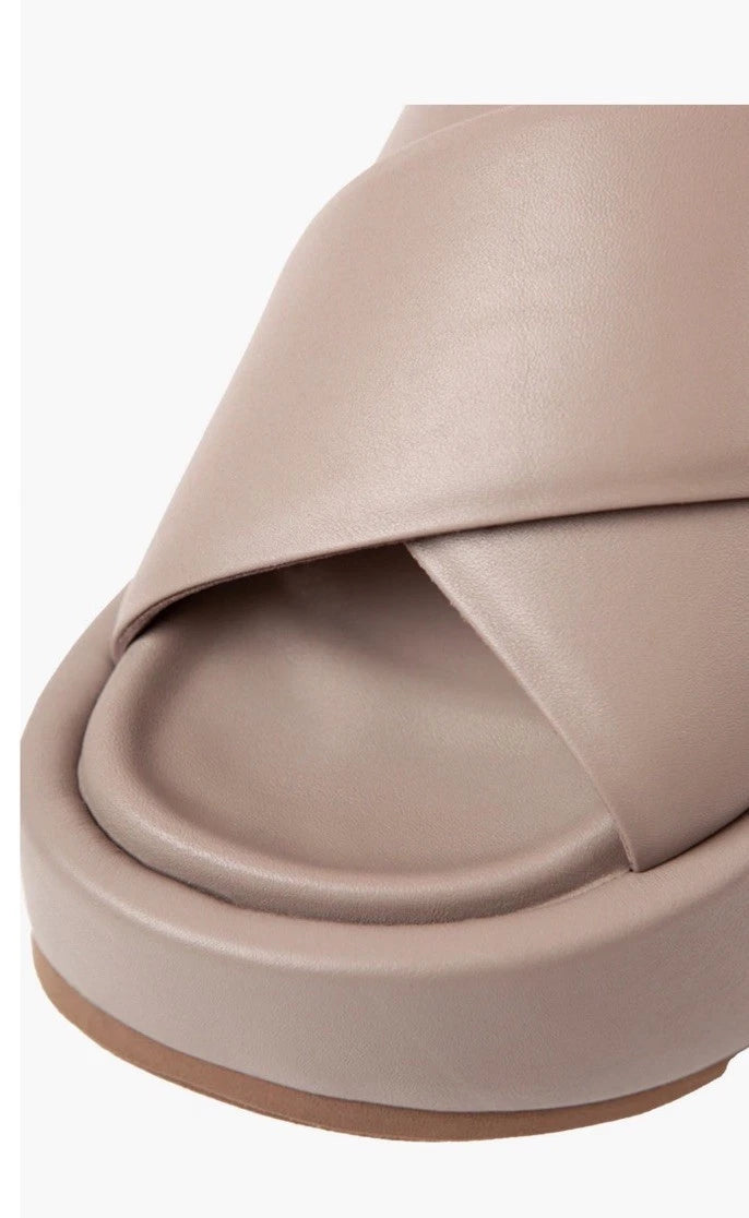 Paloma Barcelo Adit Platform Sandals Women's 40 / 10 Taupe Leather Slide $375