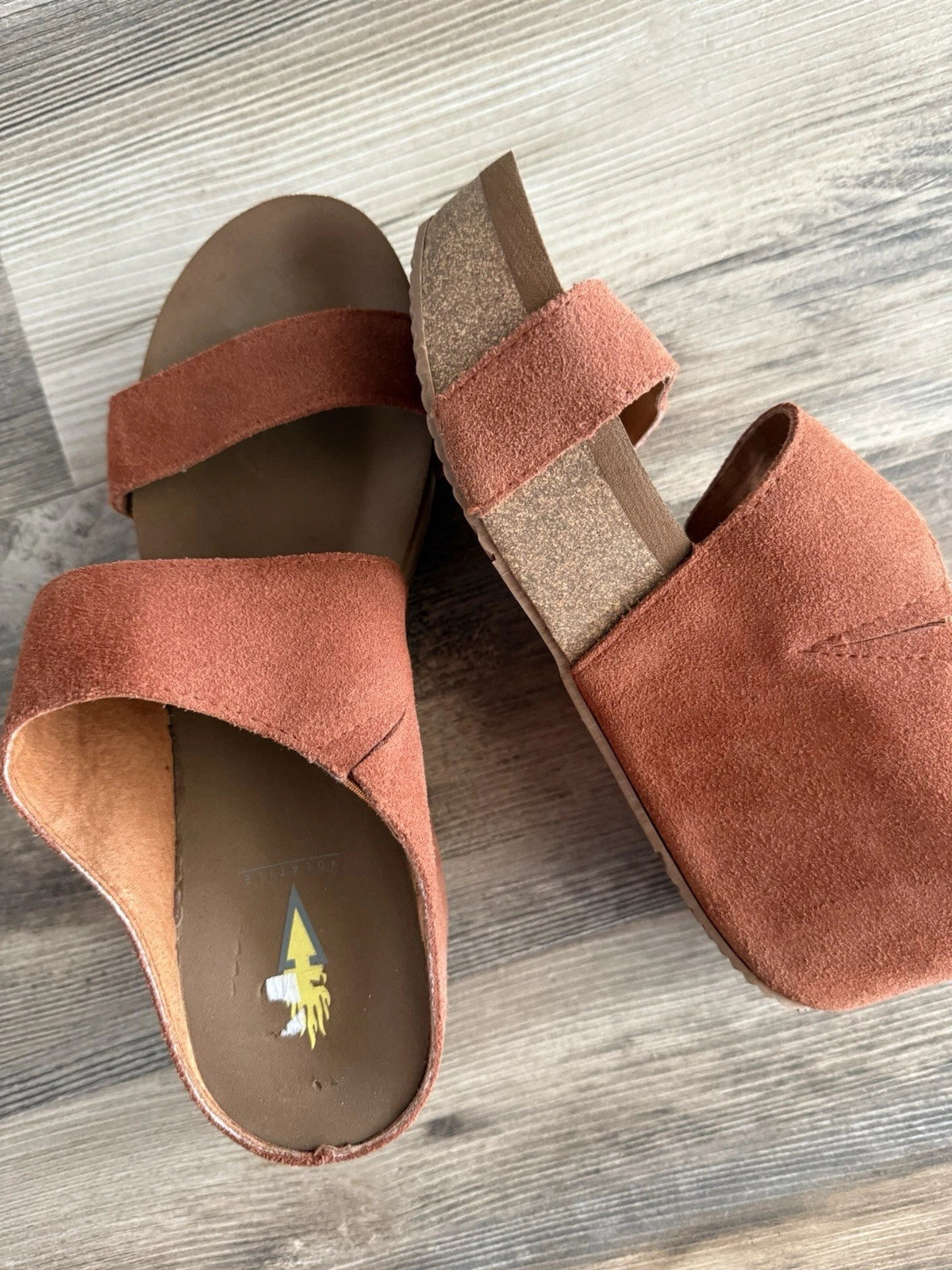 Volatile Wedge Style Sandal Size 7 Women’s