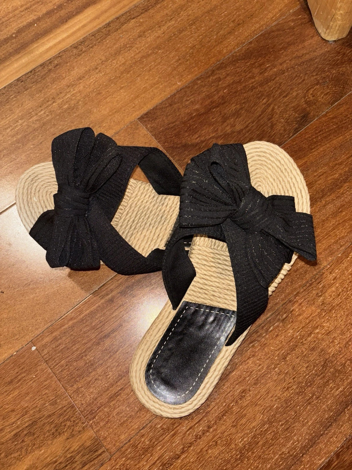 Women Black Bow Decor Straps Slides Fashionable Toe Flat Sandals Size 8. 5 US