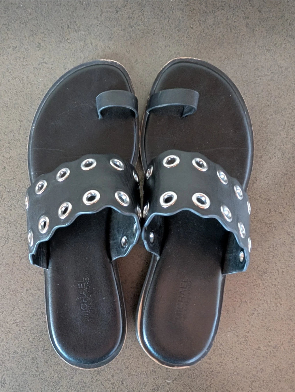 Michael Kors Patty Flat Leather Sandal Black Womens 8 Grommets Toe Ring Slides