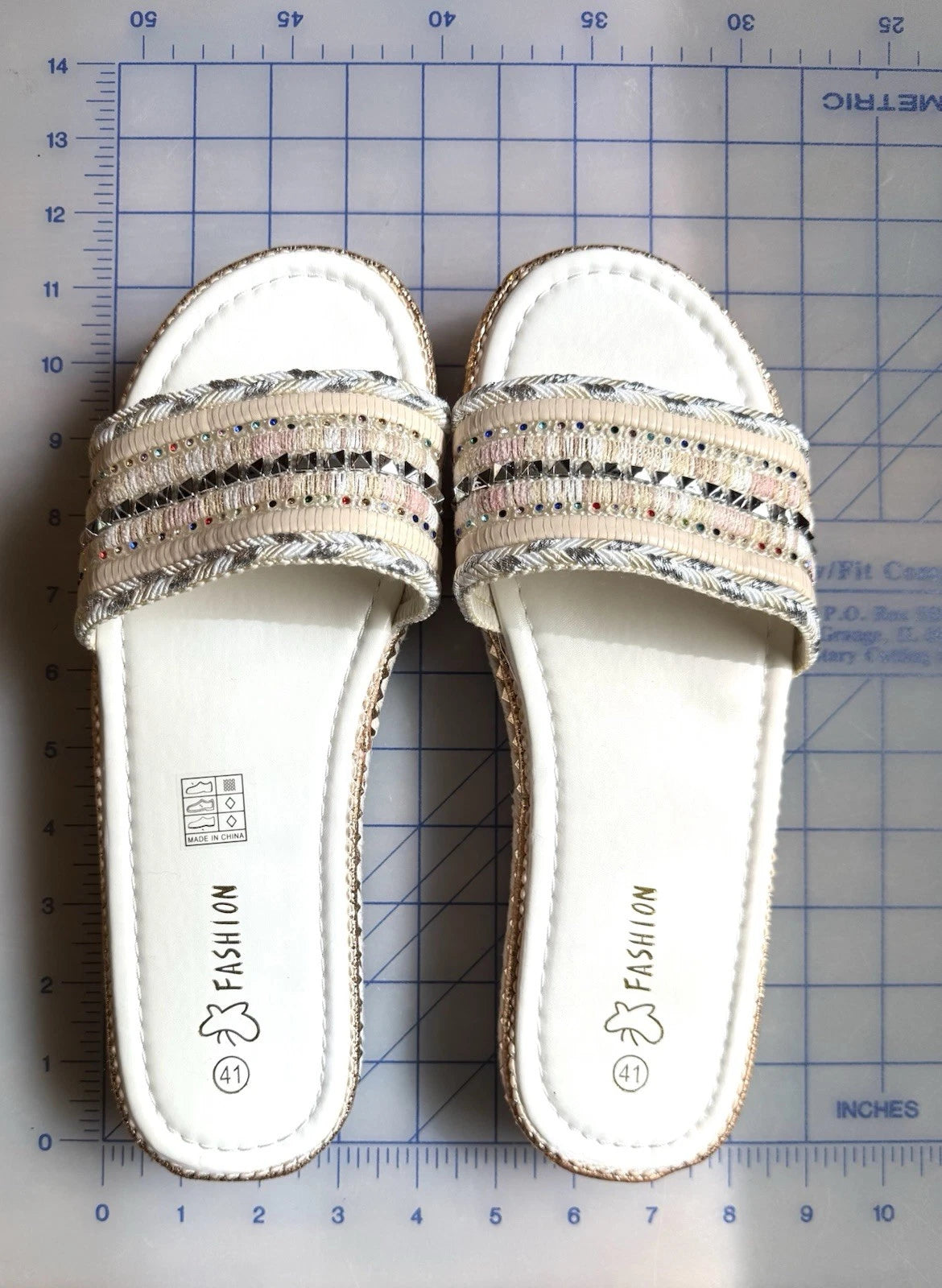 Summer Fashion Slides Sandals Women’s Size 10-10.5  New White Bling 1.25” Sole