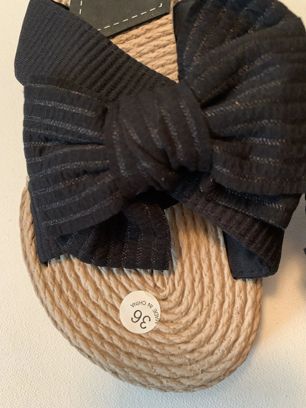 Women Black Bow Decor Straps Slides Fashionable Toe Flat Sandals Size 5.5 US
