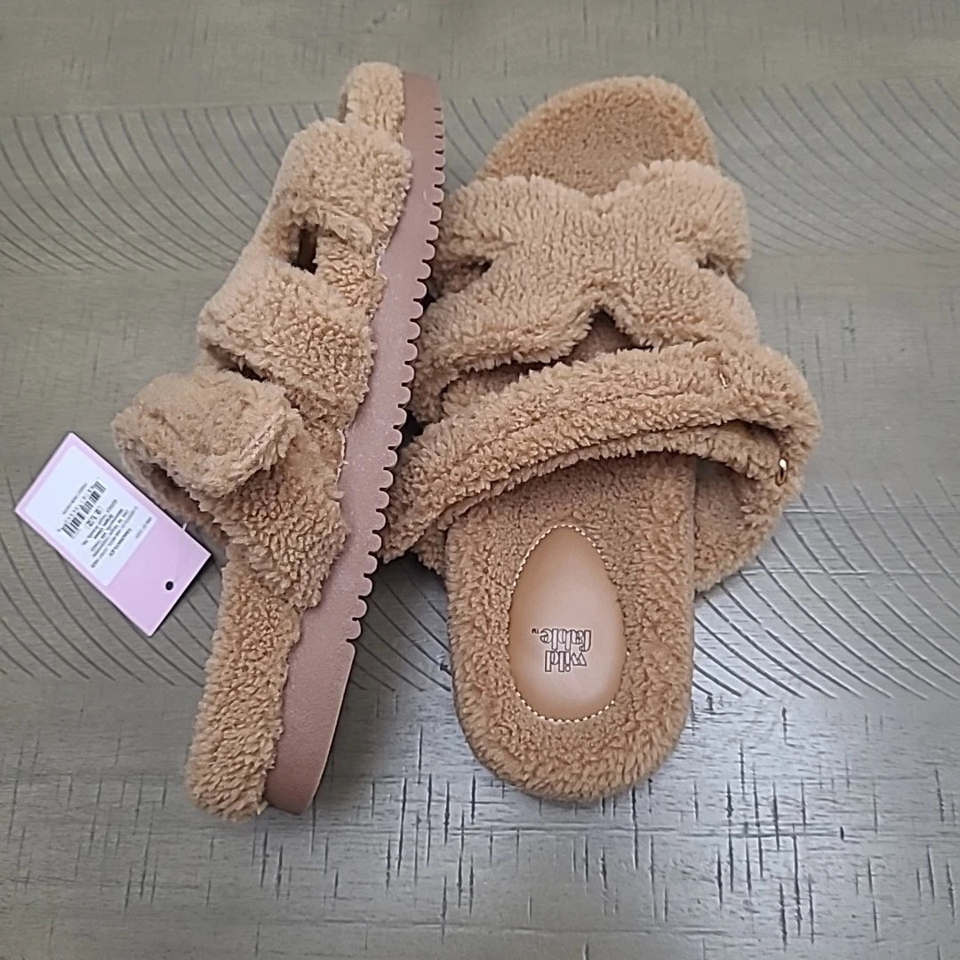 Wild Fable Fuzzy Tan Hayley Birk Style Adjustable Strap Sandal Size 9.5 NWT