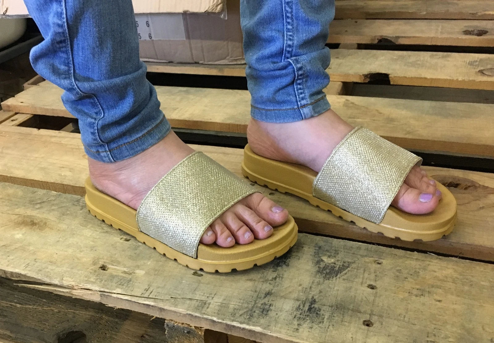 New Women Glitter Slide Sandals Fashion Flip Flop Platform Footbed Shoes || 1919