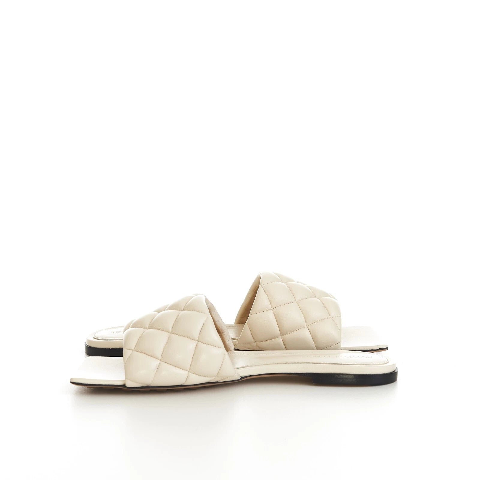 BOTTEGA VENETA 990$ Quilted Leather Padded Flat Slide Sandals - Sea Salt