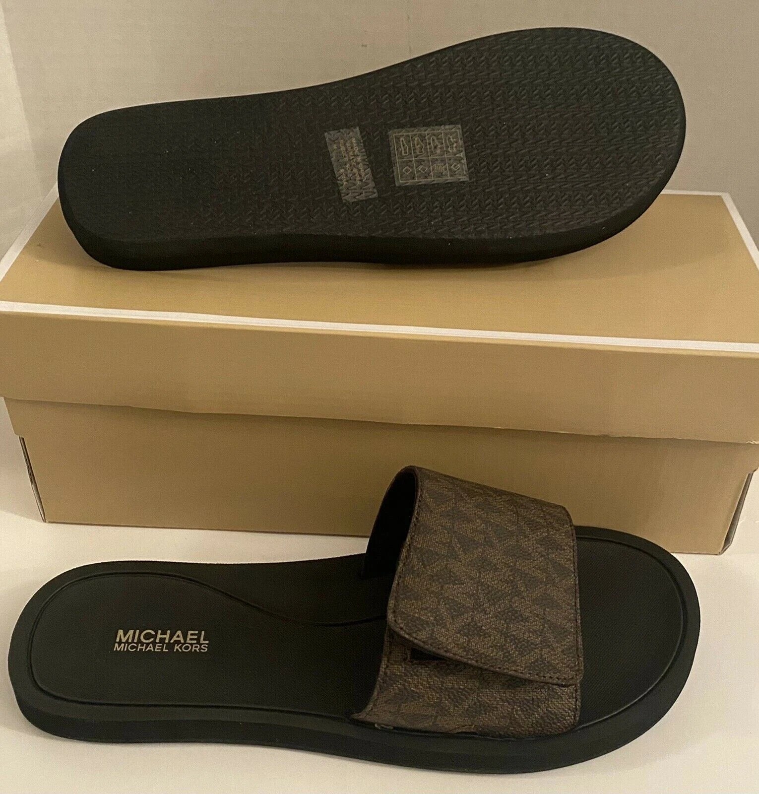 Michael Kors Wade Slide MK Signature Logo Sandals Adjust Closure Brown SZ 11 New