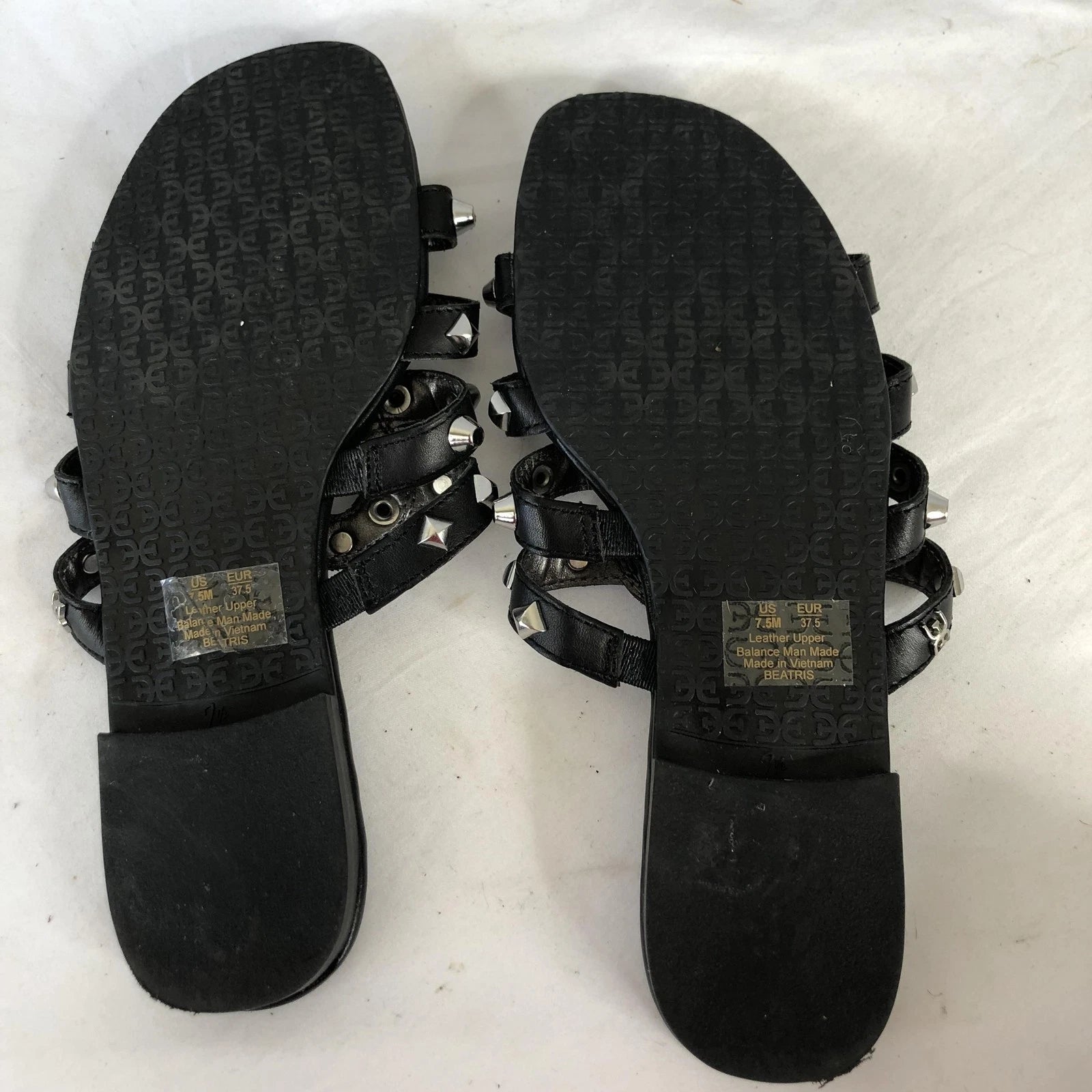 Sam Edelman Shoes Womens Size 7.5 Black Studded Leather Slides Sandals BEATRIS