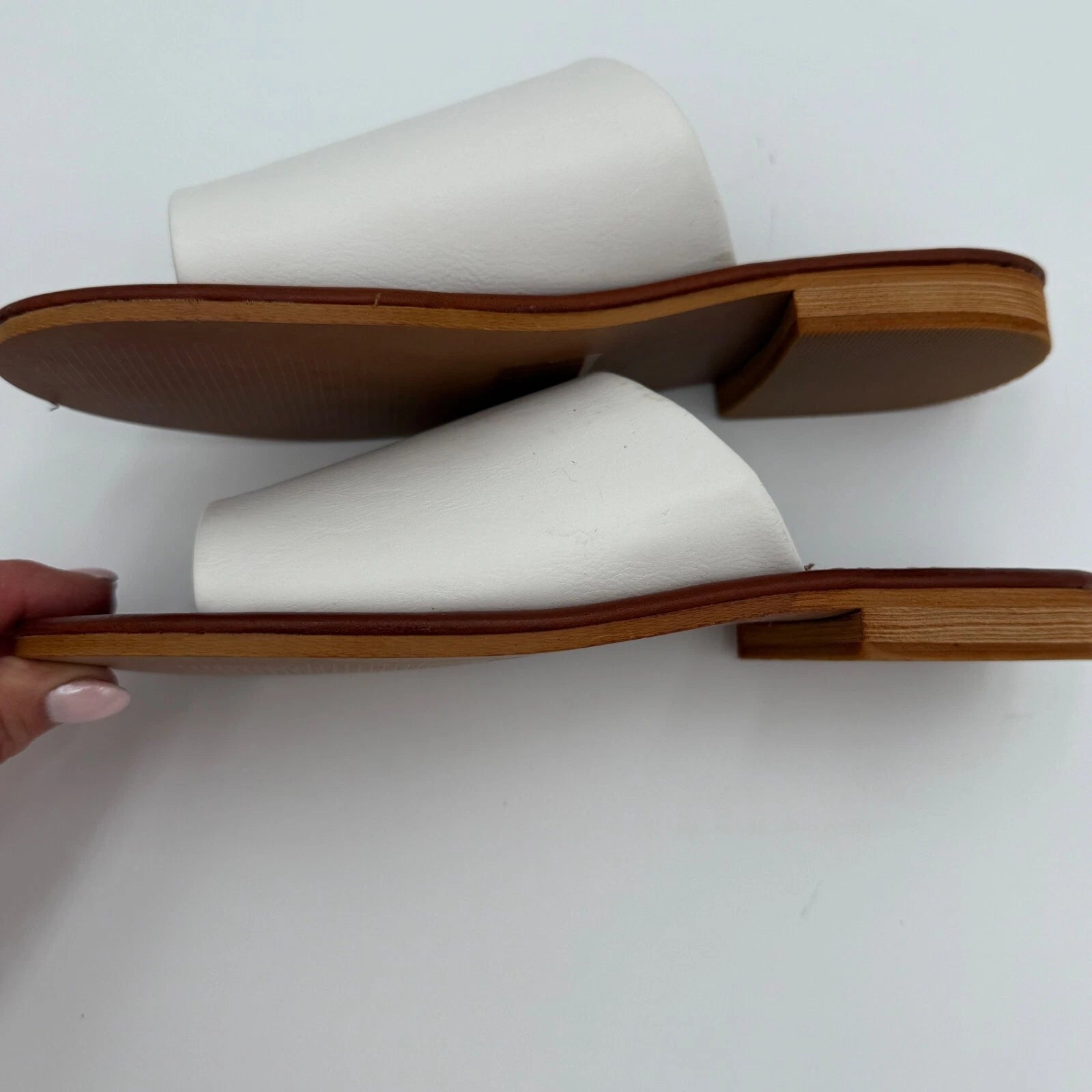 Beast Fashion White Leather Slip-On Slide Sandals Casual Summer Size 6.5