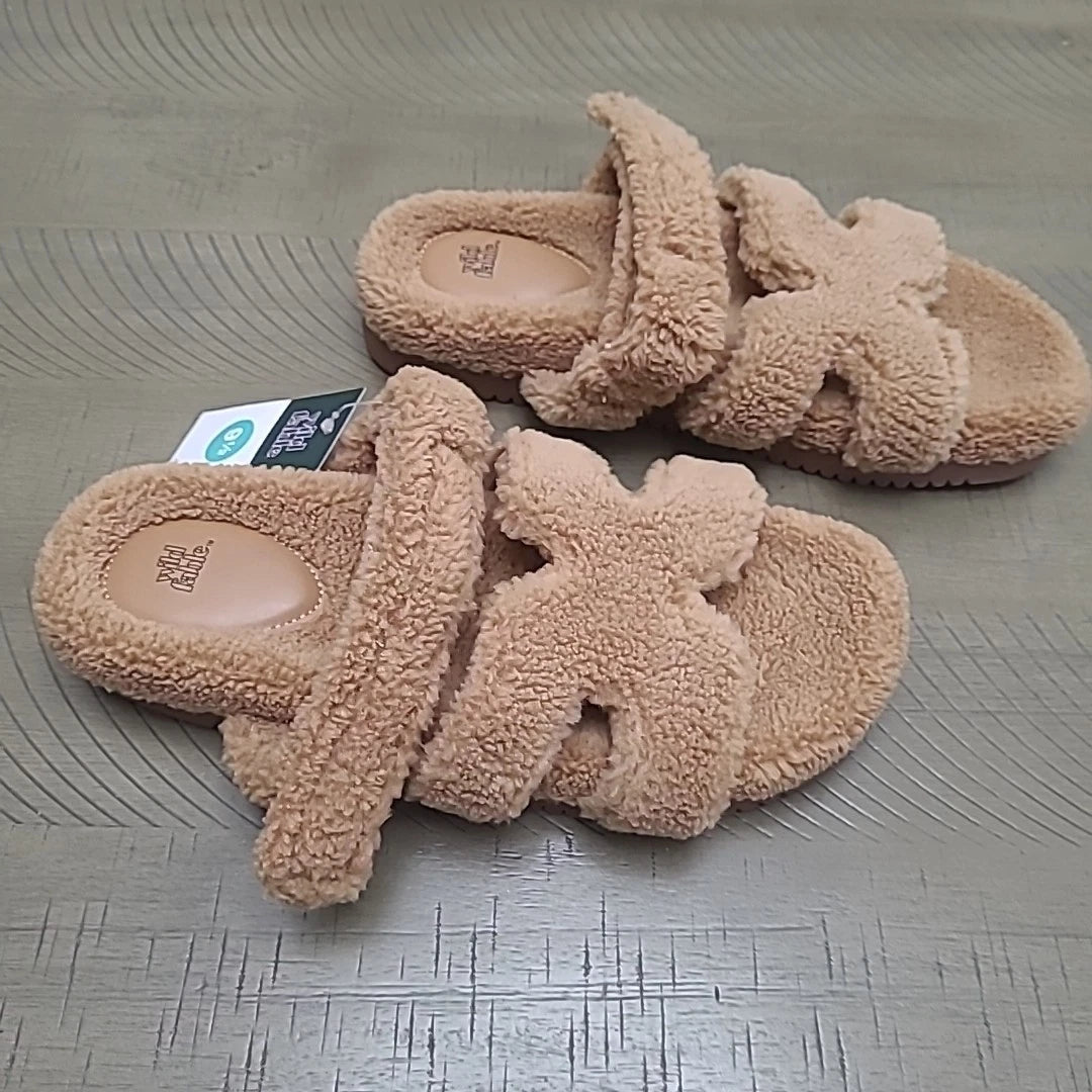 Wild Fable Fuzzy Tan Hayley Birk Style Adjustable Strap Sandal Size 9.5 NWT