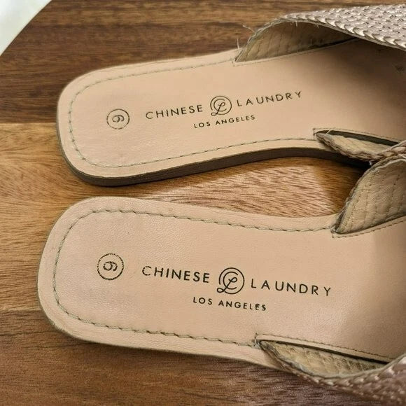 Chinese Laundry Moonshine Slide Sandals 9 Leather Rose Gold Woven Top Flat Comfy