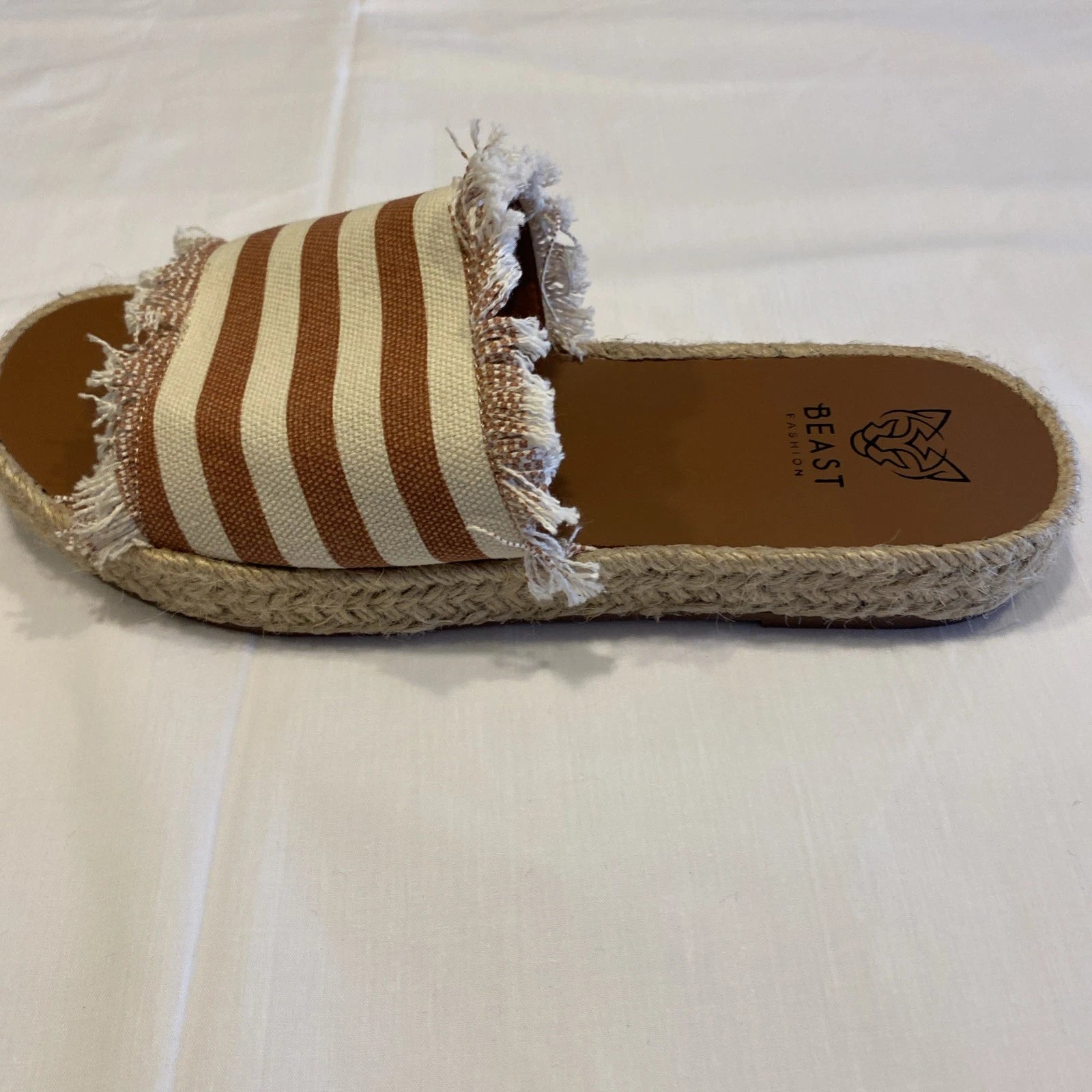 Beast Fashion Women’s Open Toe Canvas Slides, New 7.5