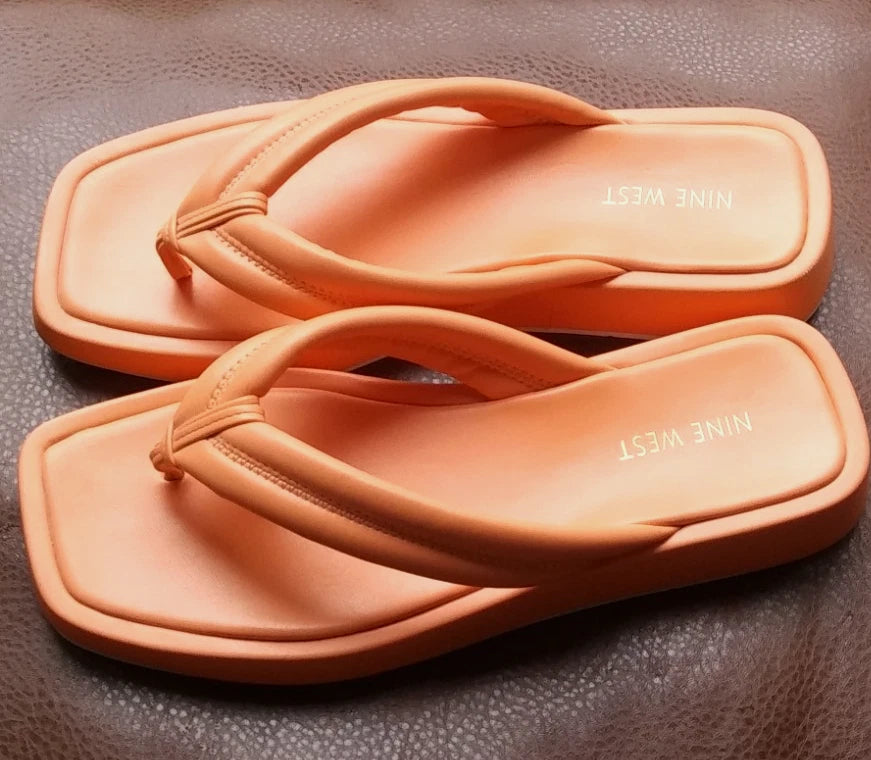 Nine West Flip Flop Style Orange Sandal Women's Size 8.5