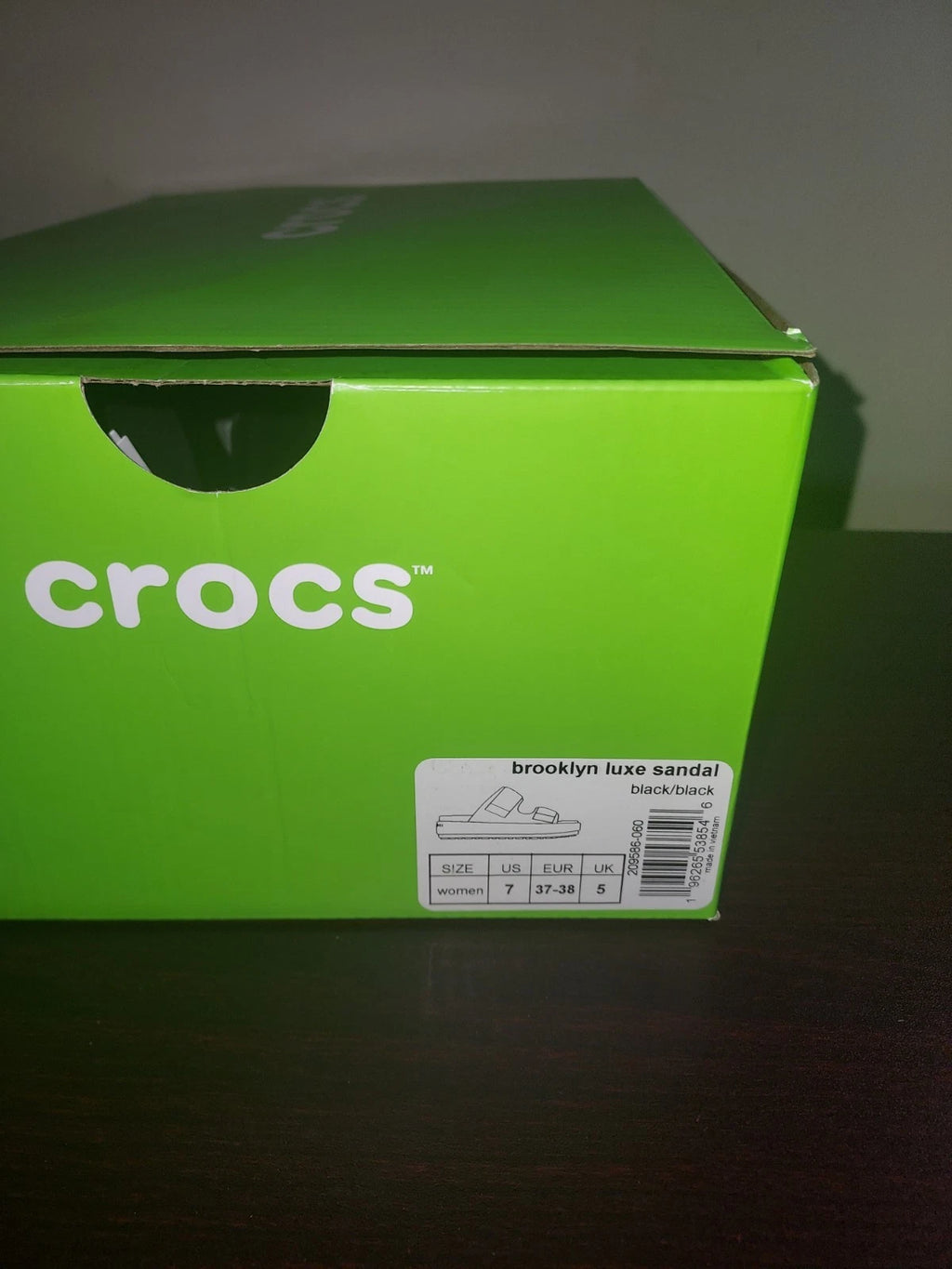 Crocs Women's Brooklyn Luxe Sandals sz 7  Slides Straps Comfort  Black