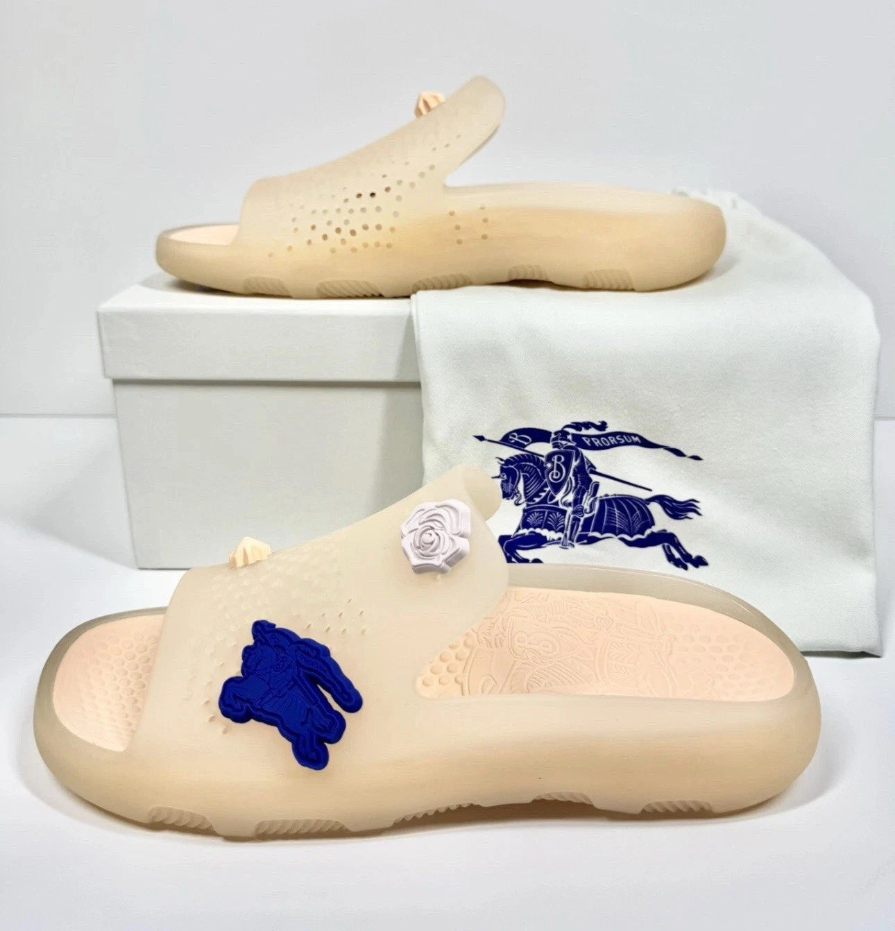 BURBERRY RUBBER SLIDE SANDAL STINGRAY NEUTRAL/MARSHMALLOW WOMENS UK 7 EU 40 US 9