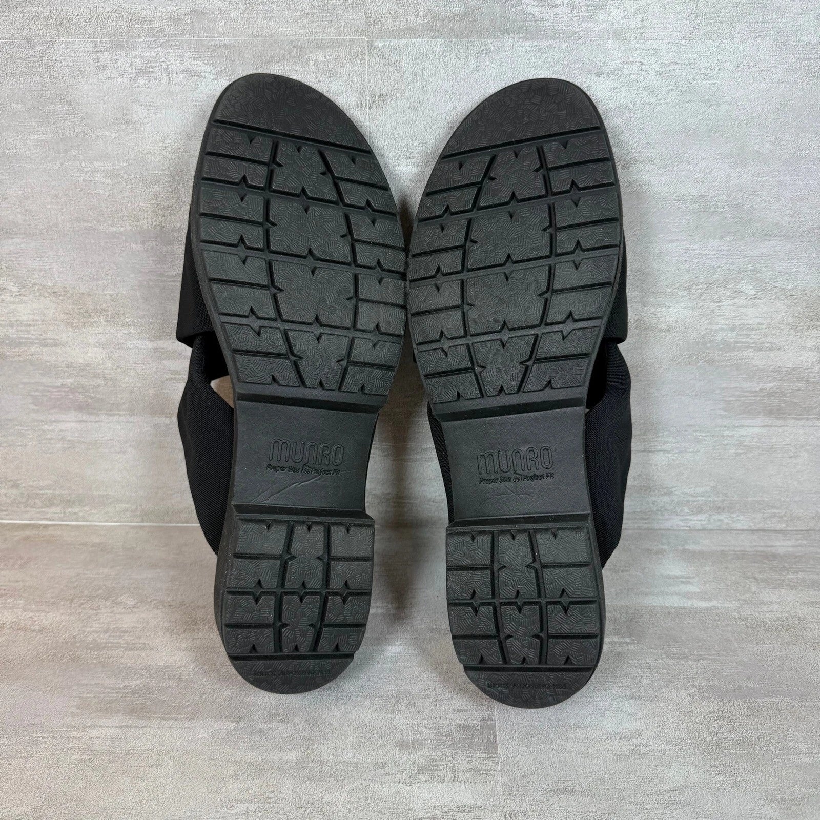 Munro Black Comfort Slide Sandals DEKKIE Criss Cross Cushioned Everyday Size 12