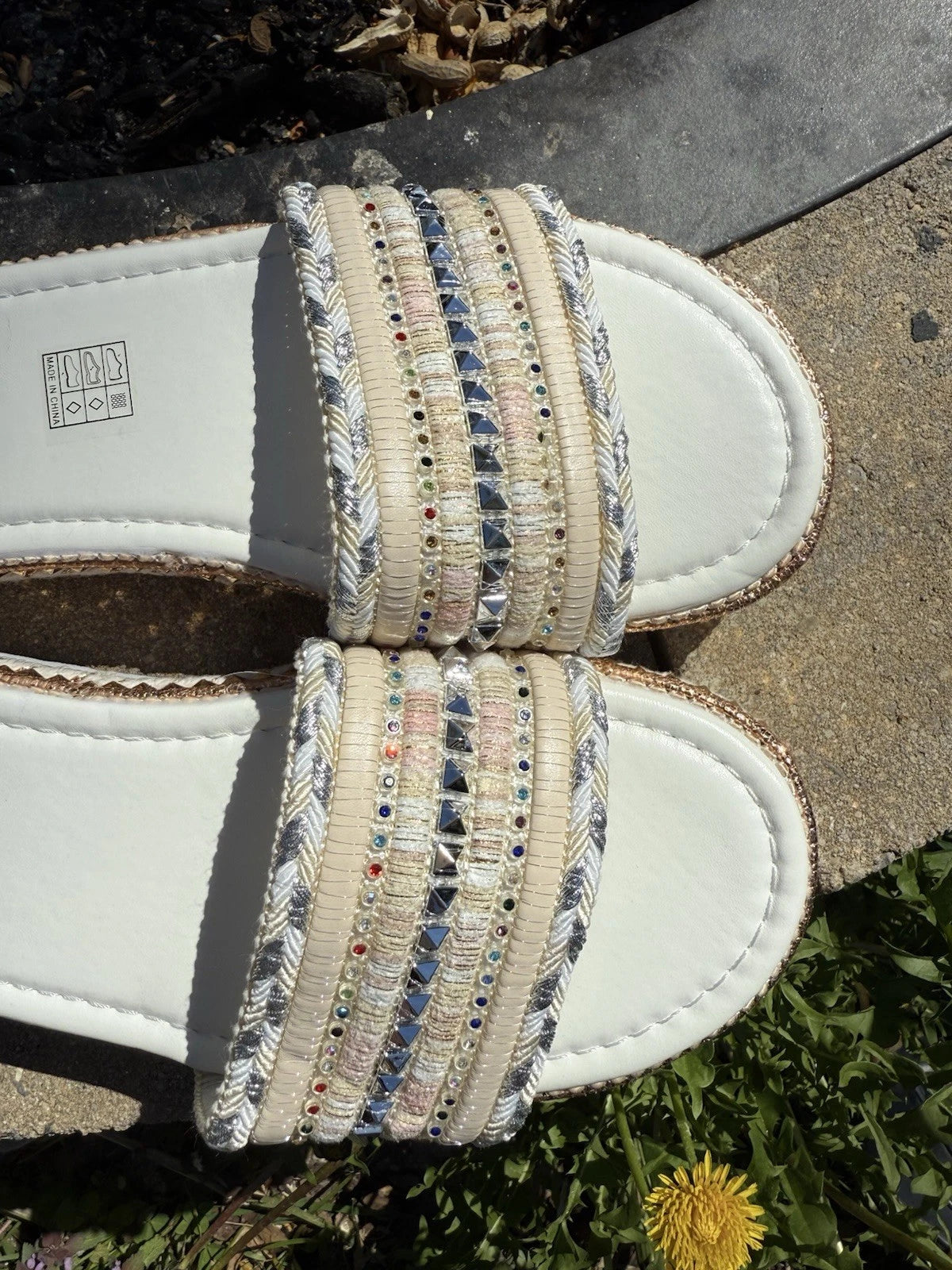 Summer Fashion Slides Sandals Women’s Size 10-10.5  New White Bling 1.25” Sole