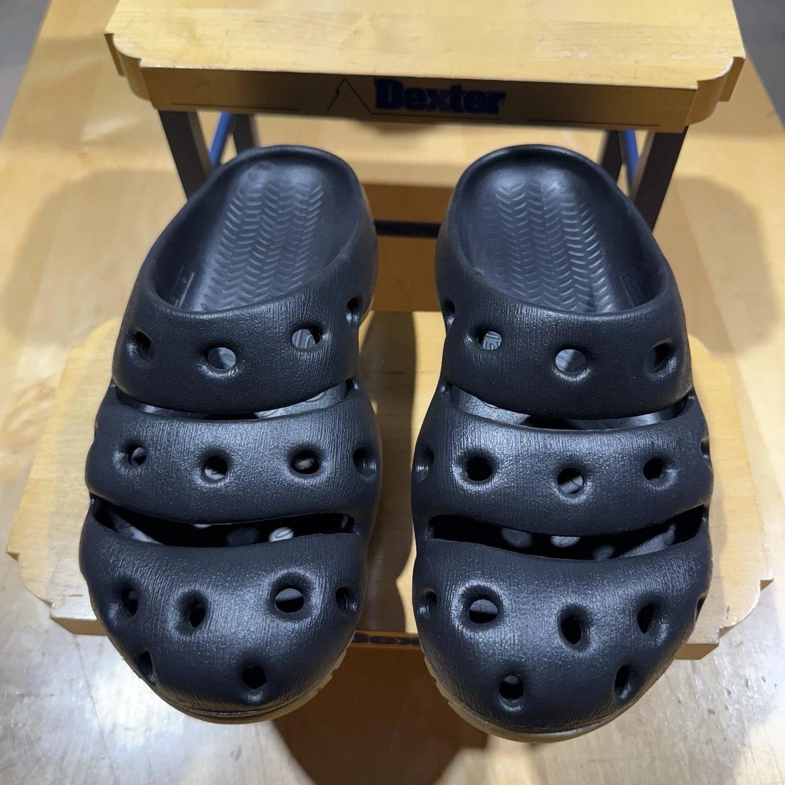 Keen Slide Slip-on Style Yogui Color Black Size 8 Women’s (brand New) Free Ship