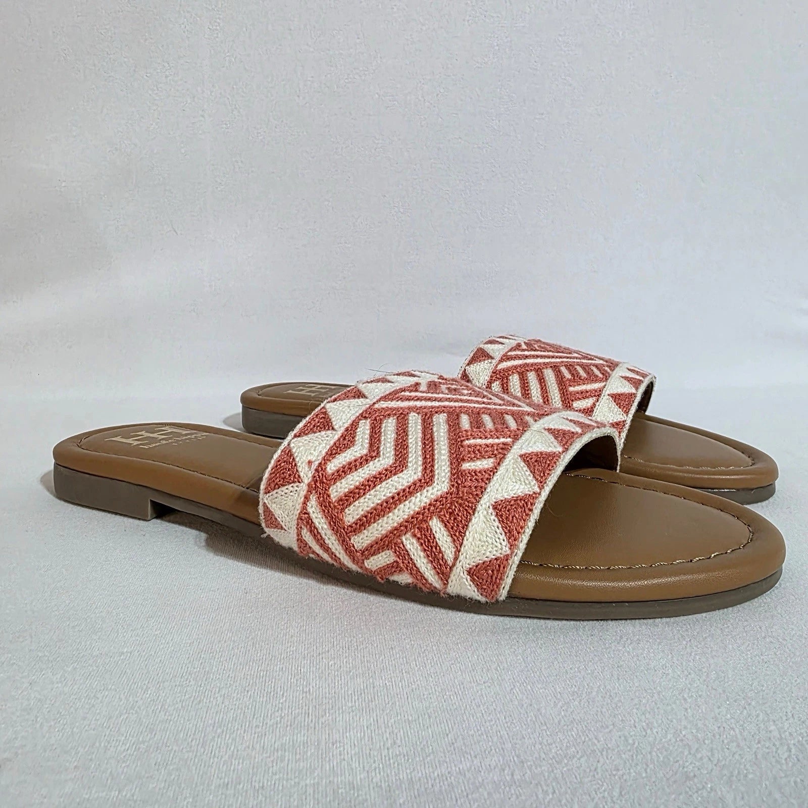 Haute Hippie Style Women’s Flat Slide Sandals Red White Geometric Size 7.5