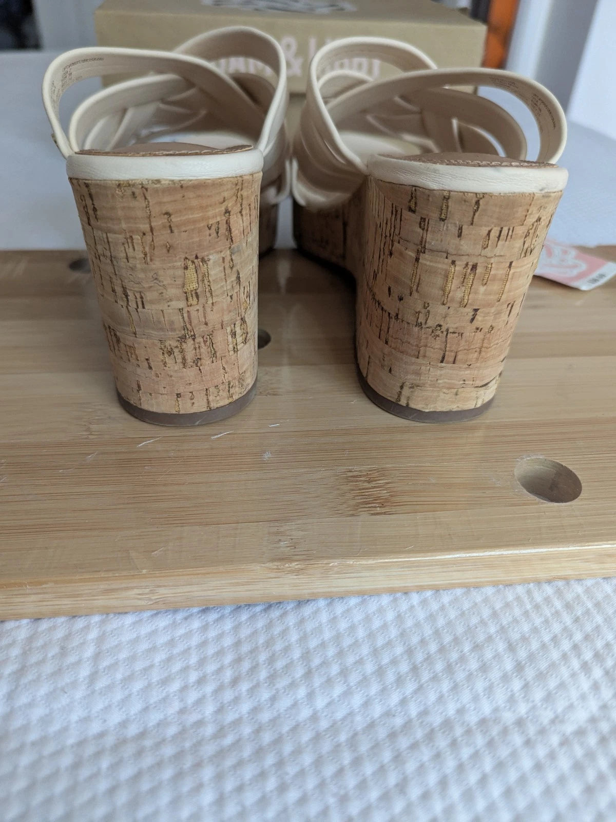 Sam & Libby Womens Cayla Ivory Faux Leather Cork Wedge Slide Size 7 Sandals