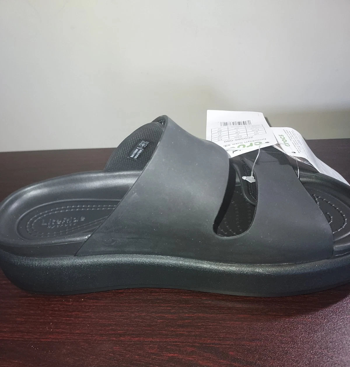 Crocs Women's Brooklyn Luxe Sandals sz 7  Slides Straps Comfort  Black