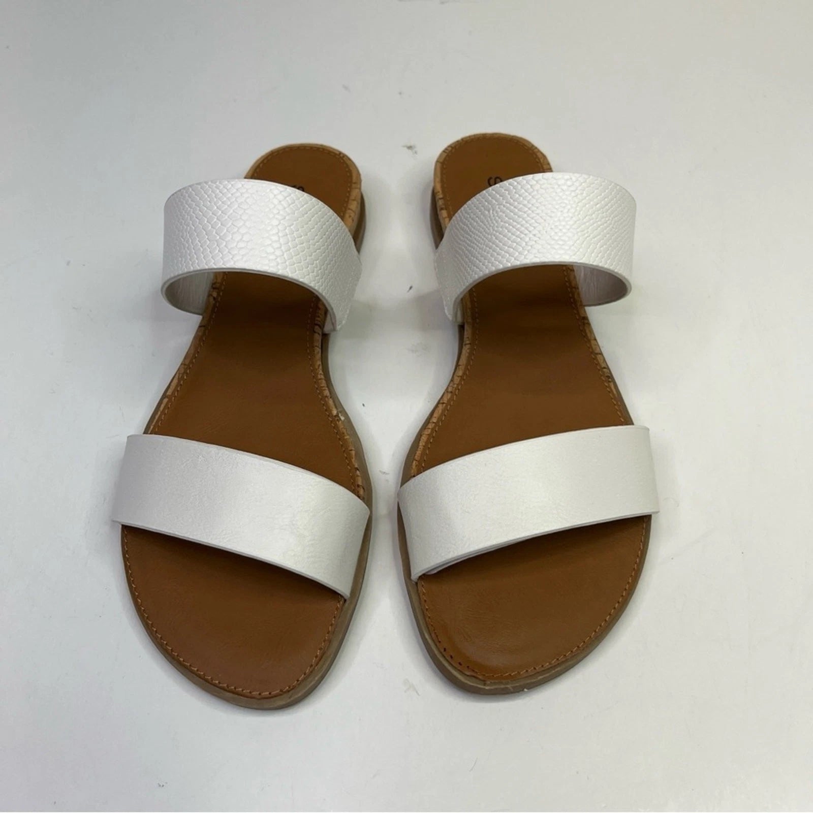 Style & Co Elliee Flat Cushioned sandals white NIB - 5.5