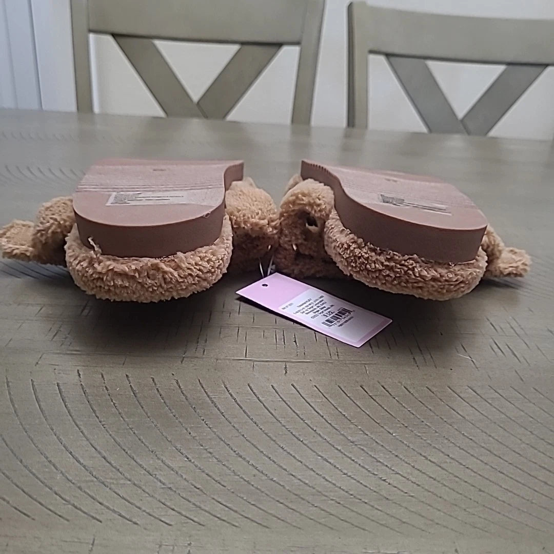 Wild Fable Fuzzy Tan Hayley Birk Style Adjustable Strap Sandal Size 9.5 NWT