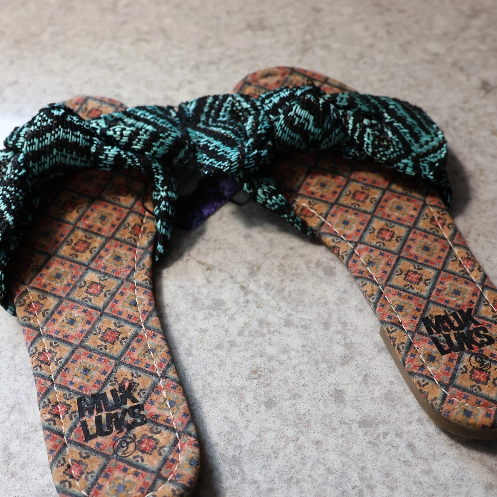 Muk Luks Womens Slide on Bow Tied Top Tropical Style Sandals Size 9 NEW