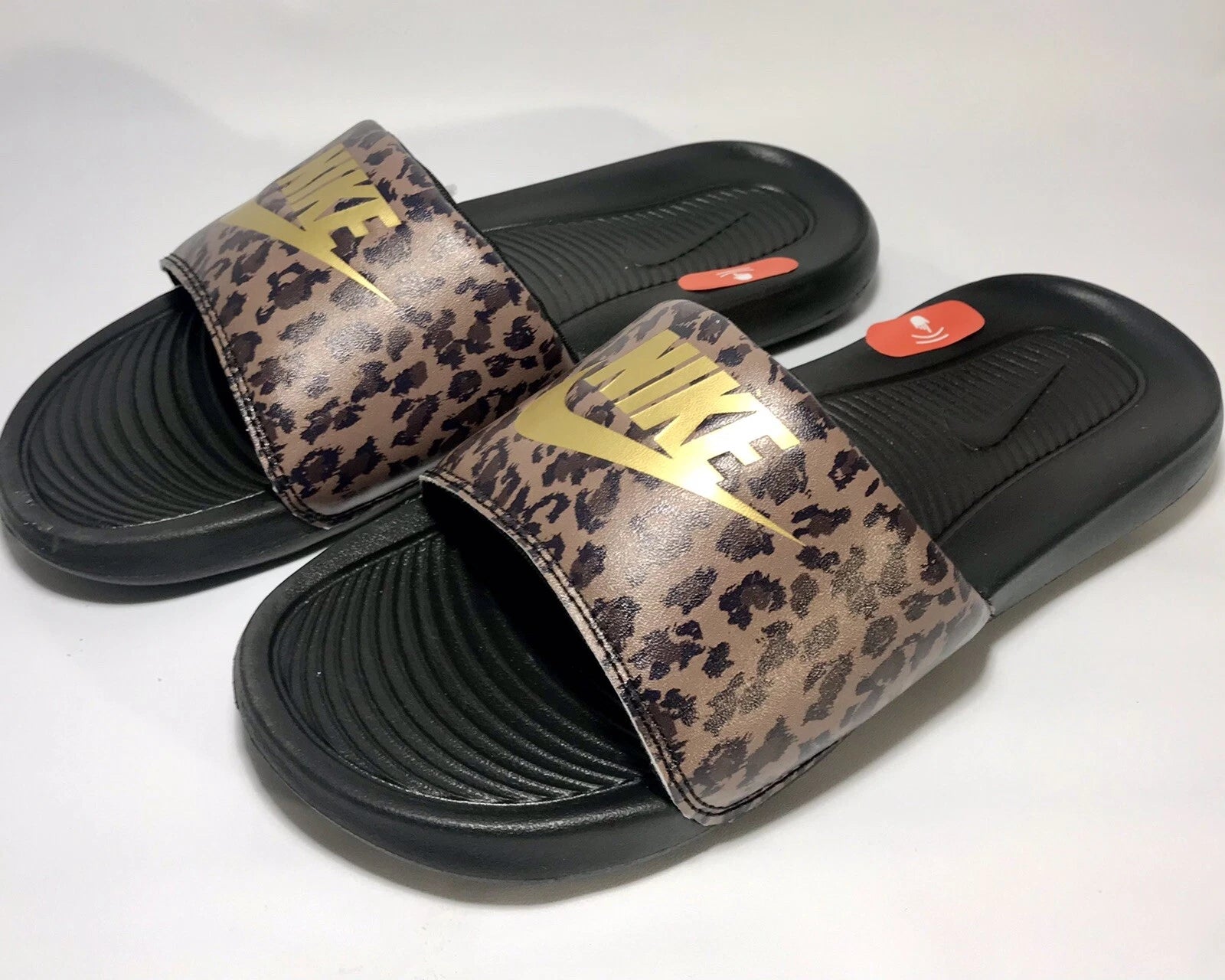 NIKE VICTORI ONE Women's Printed Slides Size 8 Brown/Multicolor Style #CN9676200