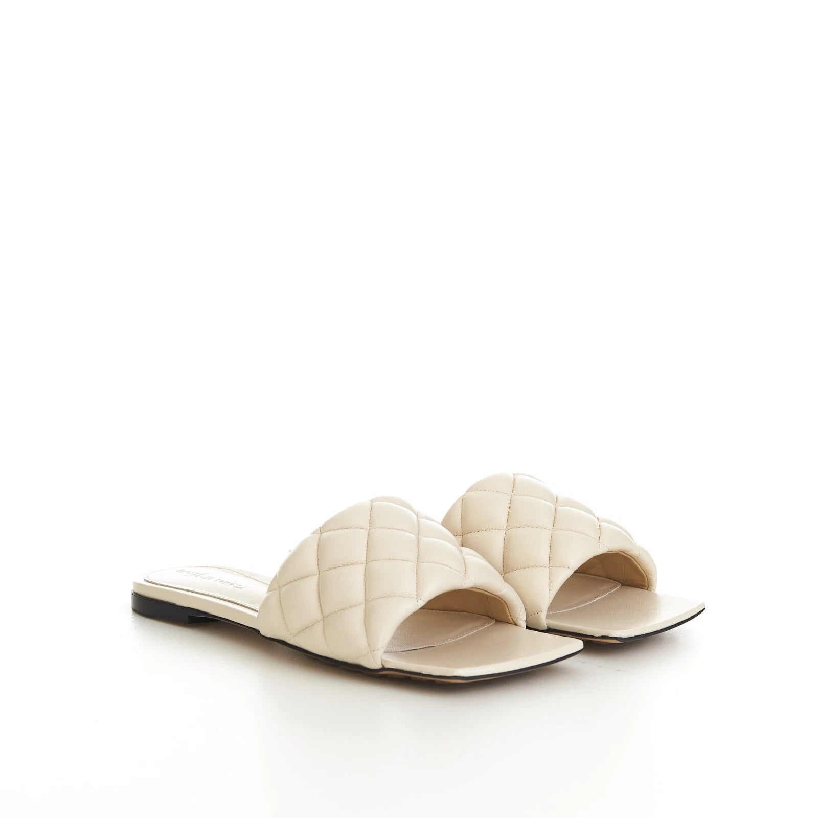 BOTTEGA VENETA 990$ Quilted Leather Padded Flat Slide Sandals - Sea Salt