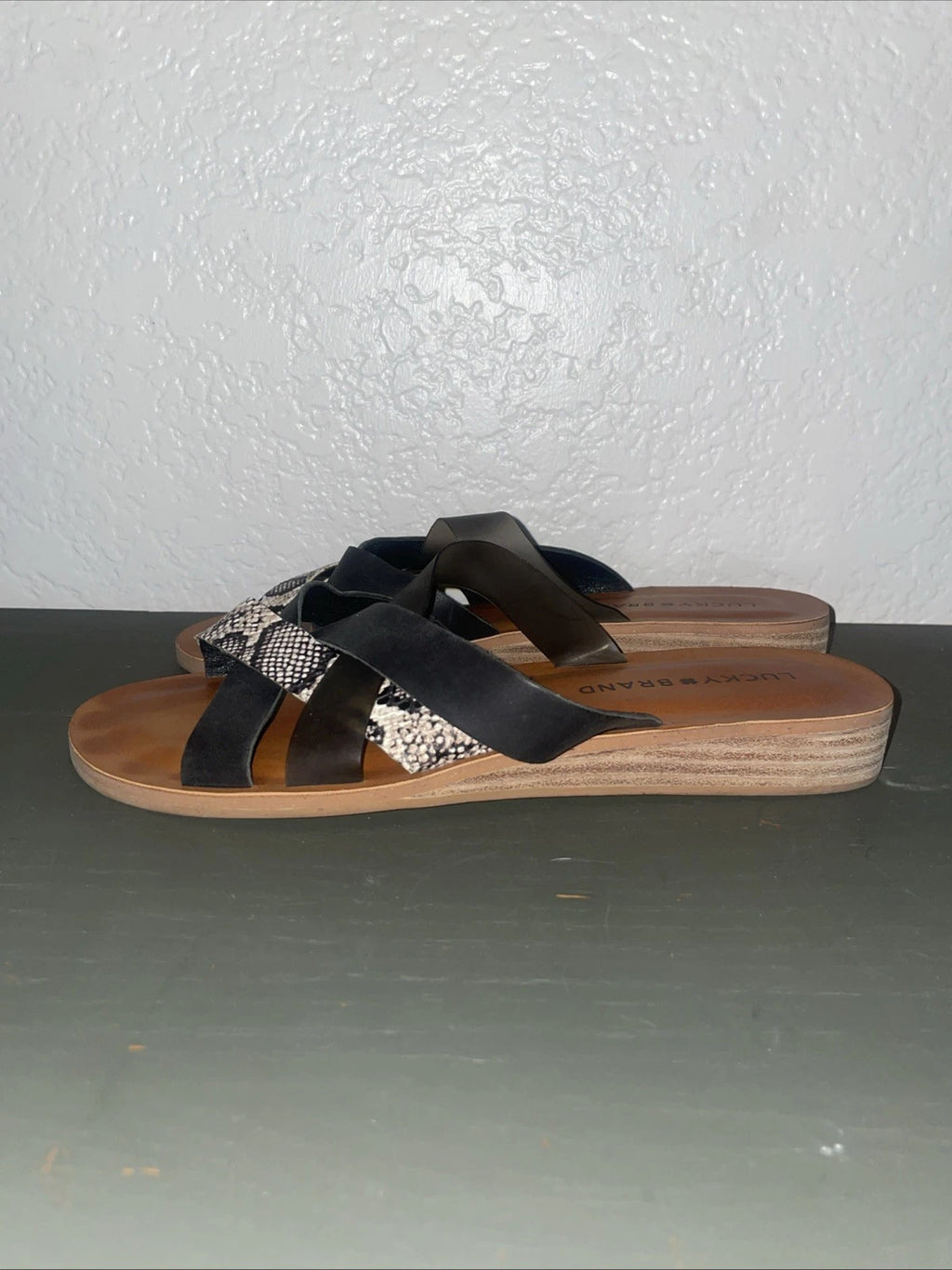 Lucky Brand Women’s Strapped Snake print Sandal Size 7M