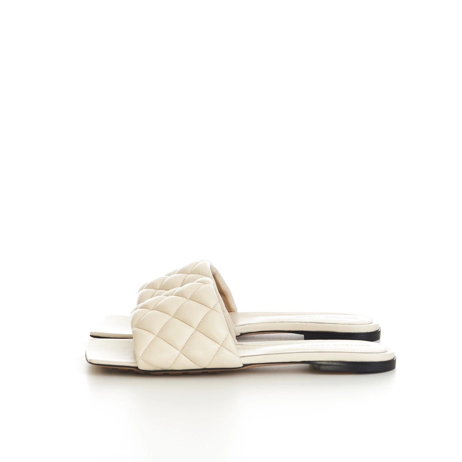 BOTTEGA VENETA 990$ Quilted Leather Padded Flat Slide Sandals - Sea Salt