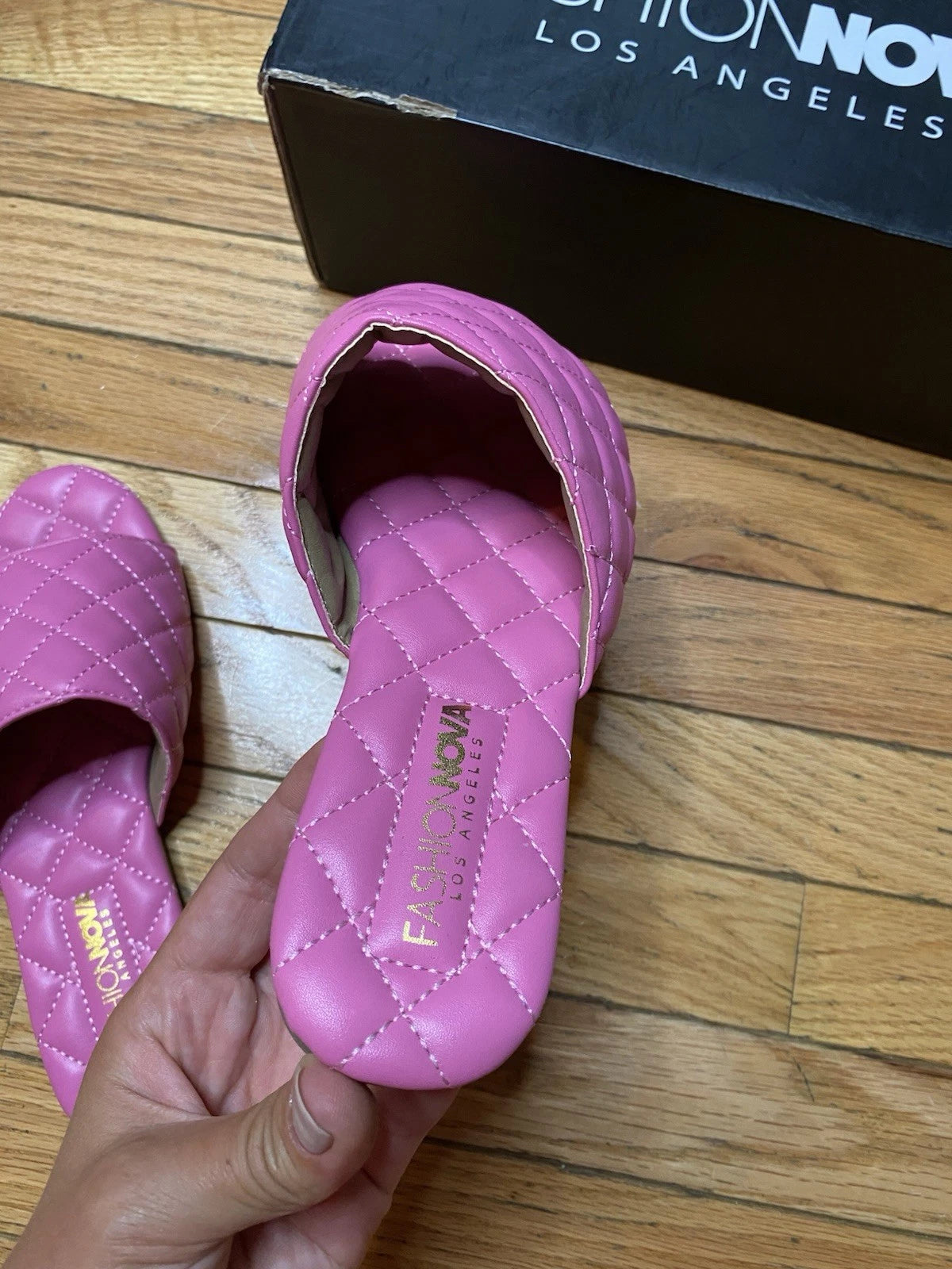 Fashion Nova Azalea Pink Pad Quilt Intrecciato Flat Sandal Slide Size 8.5