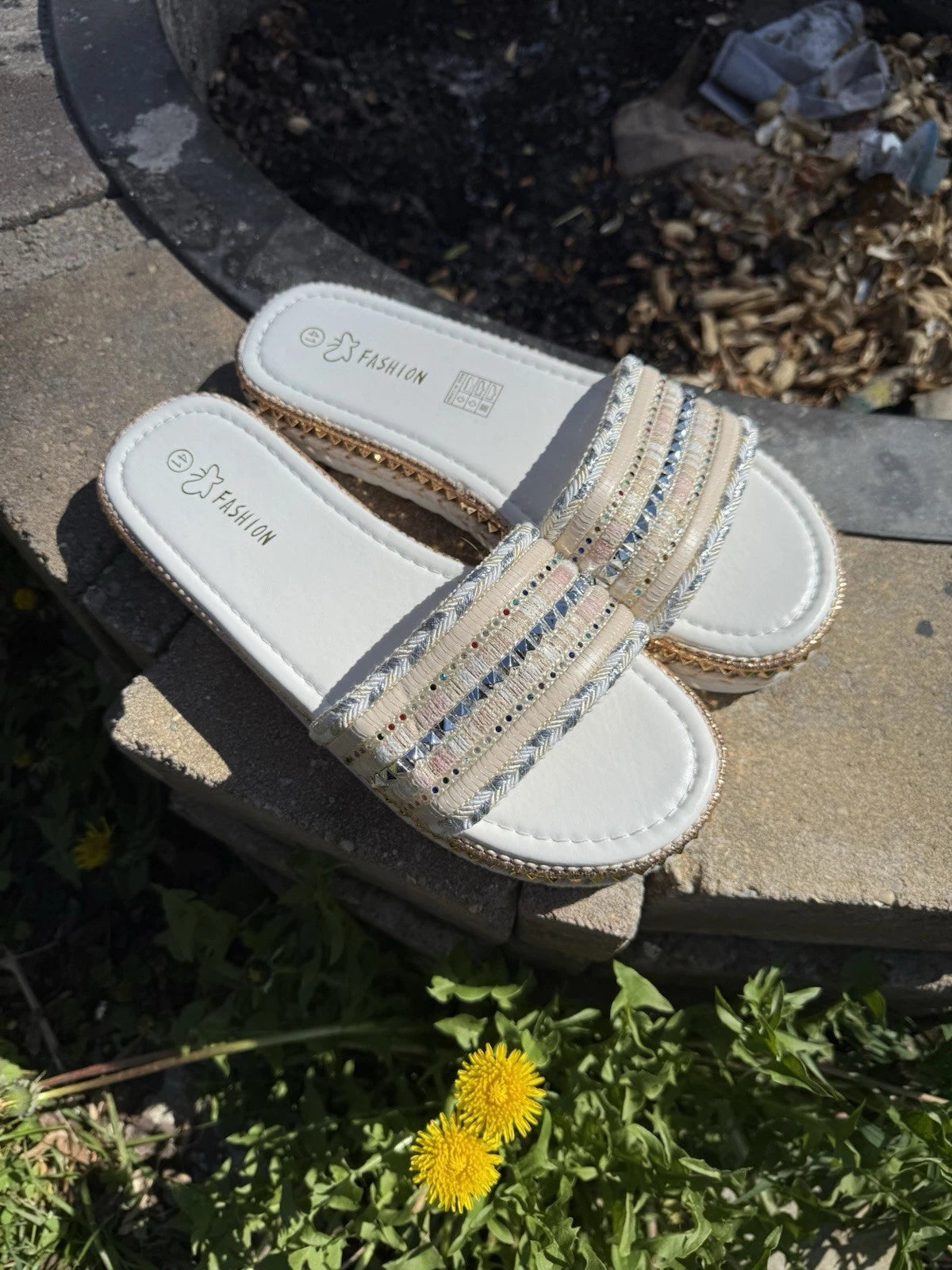 Summer Fashion Slides Sandals Women’s Size 10-10.5  New White Bling 1.25” Sole