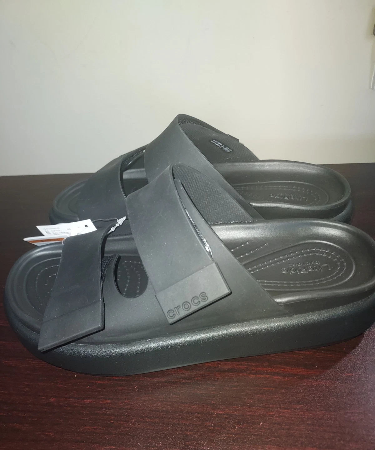 Crocs Women's Brooklyn Luxe Sandals sz 7  Slides Straps Comfort  Black