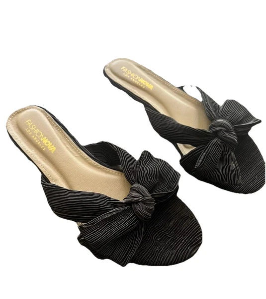 FASHION NOVA Women’s Sandals 9 Black Bow Flats