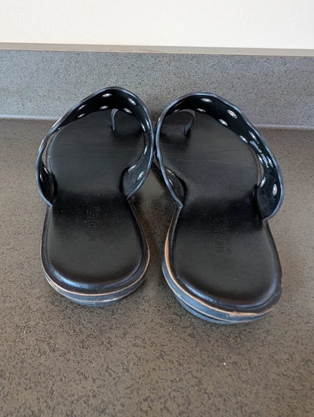 Michael Kors Patty Flat Leather Sandal Black Womens 8 Grommets Toe Ring Slides