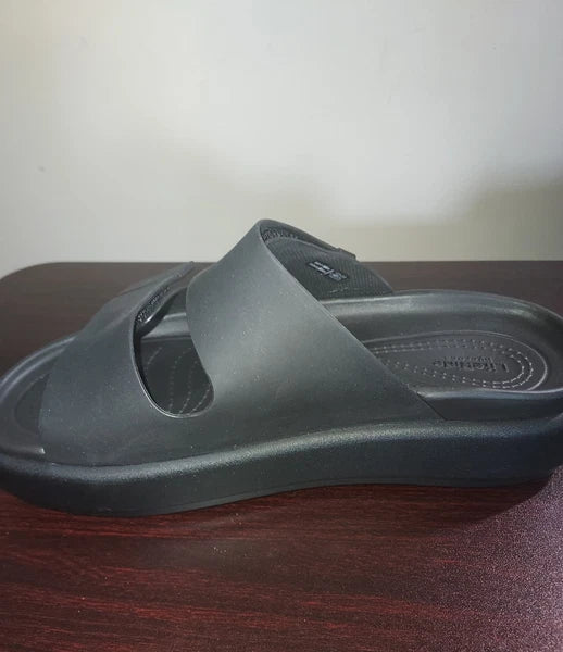 Crocs Women's Brooklyn Luxe Sandals sz 7  Slides Straps Comfort  Black