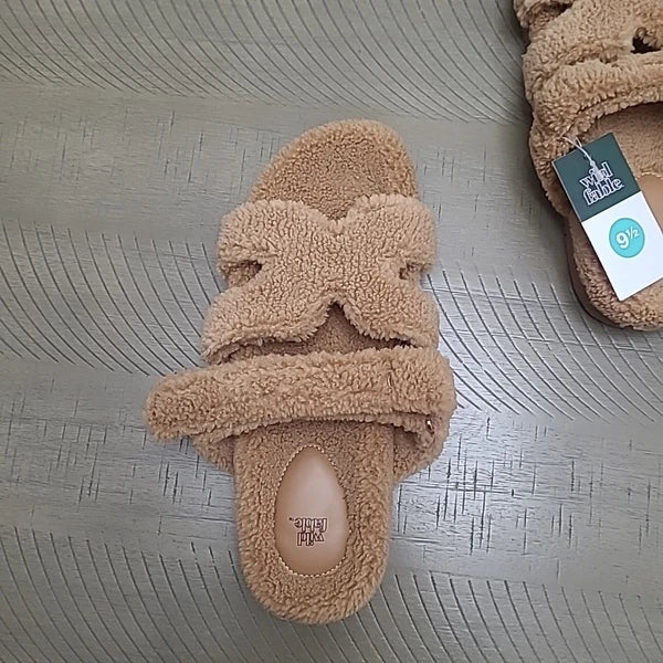 Wild Fable Fuzzy Tan Hayley Birk Style Adjustable Strap Sandal Size 9.5 NWT