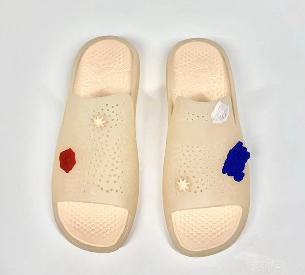 BURBERRY RUBBER SLIDE SANDAL STINGRAY NEUTRAL/MARSHMALLOW WOMENS UK 7 EU 40 US 9