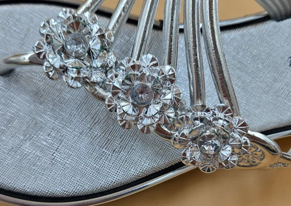 Women's Fashion Silver Sandals Size 37 Pre-Owned