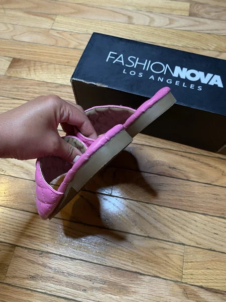 Fashion Nova Azalea Pink Pad Quilt Intrecciato Flat Sandal Slide Size 8.5