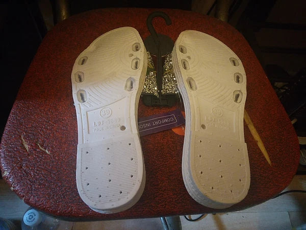 Babe's Rainbow Floral Gray Fashion Women's Slides Slippers Size 7 (BRAND NEW)