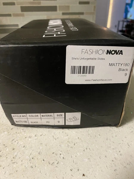 Fashion Nova ‘She’s Unforgettable’ Slides Women’s size 9