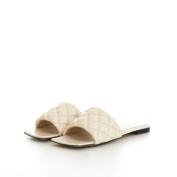 BOTTEGA VENETA 990$ Quilted Leather Padded Flat Slide Sandals - Sea Salt