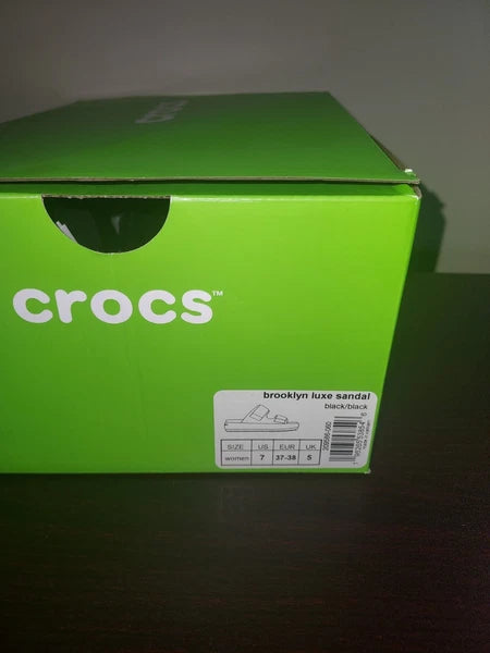 Crocs Women's Brooklyn Luxe Sandals sz 7  Slides Straps Comfort  Black