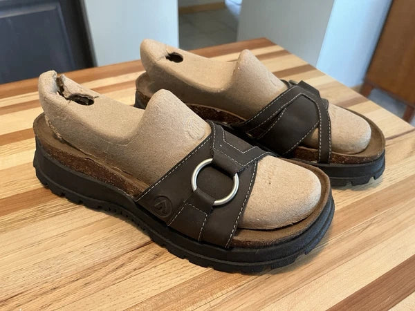 Airwalk Sandals Women's 9 Brown Leather Fashion Slip On Slide Mule Shoes