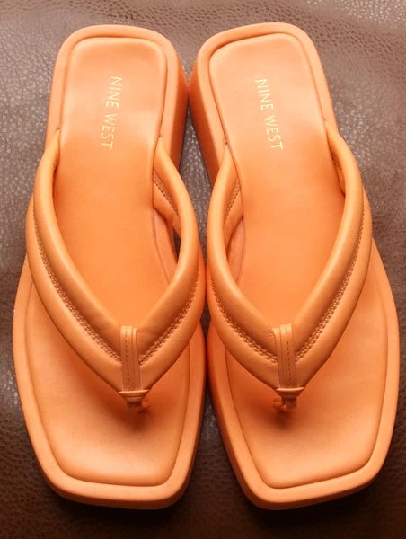 Nine West Flip Flop Style Orange Sandal Women's Size 8.5