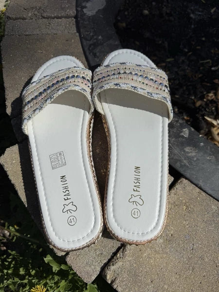Summer Fashion Slides Sandals Women’s Size 10-10.5  New White Bling 1.25” Sole