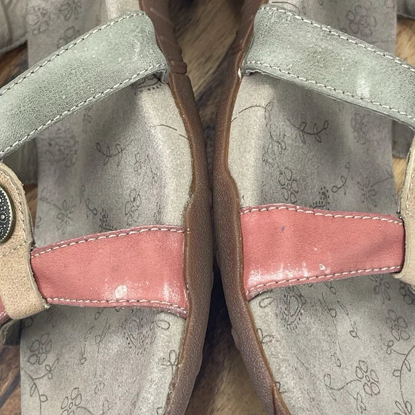 Taos Prize 4 Womens 10 Leather Gem Strappy Comfort Fashion Slides
